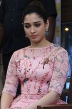 Tamannaah Bhatia at Rashmi Shetty book launch in Mumbai on 17th Oct 2014 (150)_544396efbce75.jpg