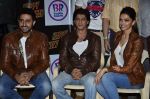 Abhishek Bachchan, Shahrukh Khan, Deepika Padukone at Mad Over Donuts - Happy New Year contest winners meet in Mumbai on 19th Oct 2014 (44)_544507685e21f.JPG