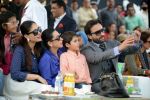 Kareena Kapoor, Saif Ali Khan, Karishma Kapoor at pataudi polo cup in Mumbai on 26th Oct 2014 (14)_544e1fe713136.JPG