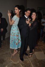 Shah Rukh Khan, Farah Khan, Deepika Padukone at Sharabi song launch from movie happy new year in Mumbai on 28th Oct 2014 (60)_5450ac567b361.JPG