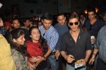 Shahrukh Khan with Team of Happy New Year visits Gaiety Cinema in Mumbai on 28th Oct 2014 (63)_5450960cbb4c8.JPG