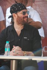 Aditya Pancholi at cleanliness drive by Nahar Group in Powai on 2nd Nov 2014 (20)_54572a122d2eb.JPG
