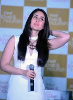 Kareena Kapoor Khan at the Unveil unique range of Vivel Launches Love & Nourish at ITC Sheraton Hotel, Saket In New Delhi on 4th Nov 2014 (20)_545a247354756.JPG