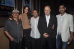 Anupam Kher, Annu Kapoor, Piyush Mishra, Lisa Haydon at The Shaukeens premiere in PVR, Mumbai on 6th Nov 2014 (33)_545c8a4a299d7.JPG