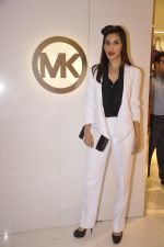 Sophie Choudry at Michael Korrs store launch in Palladium, Mumbai on 7th Nov 2014 (16)_545dff802d719.JPG