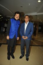 Sunil Gavaskar at the launch of Pankaj Udhas new album Khamoshi Ki Aawaz in Phoenix Market City, Kurla on 7th Nov 2014 (3)_545de4362a93d.JPG