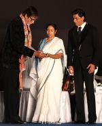 Amitabh Bachchan, Shahrukh Khan, Mamta Banerjee at kolkatta international film festival on 10th Nov 2014 (29)_5461a664c383d.jpg