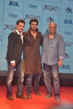 Sanjay Kapoor, Arjun Kapoor, Boney Kapoor at Tevar Trailor launch in Yashraj Studio on 10th Nov 2014 (113)_5461a4bd3dada.JPG
