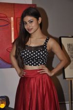 Mouni Roy at Khushii art event in Tao Art Gallery on 22nd Nov 2014 (18)_5473378aee000.jpg