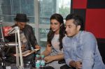 Parineeti Chopra, Ali Zafar, Ranveer Singh at Kill Dil promotions at Fever FM in Mumbai on 22nd Nov 2014 (32)_5473384d00ef3.JPG