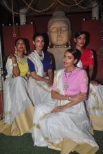 Deepti Gujral, Carol Gracias, Candice Pinto at Notandas store in bandra, Mumbai on 27th Nov 2014 (96)_5478362ba4c16.JPG