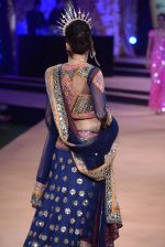 Model walk the ramp for Suneet Verma for Blenders with jewels by Azva on 29th Nov 2014 (30)_547c4a710603e.JPG