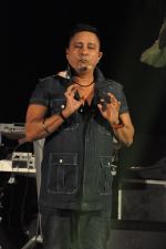 Sukhwinder Singh at Bandra Fest in Bandra on 29th Nov 2014 (21)_547c2fe4c3d62.JPG