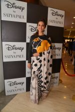 Esha Gupta at Satya Paul Disney launch in Mumbai on 3rd Dec 2014 (42)_548021ce9d788.JPG