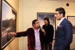 Zayed Khan at mukesh batra photo exhibition in Mumbai on 4th Dec 2014 (68)_54817a136e6ca.jpg