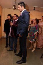 Zayed Khan at mukesh batra photo exhibition in Mumbai on 4th Dec 2014 (70)_54817a152b094.jpg