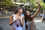 Jacqueline Fernandes snapped on location in Mumbai on 8th Dec 2014 (10)_5485e0a055555.JPG