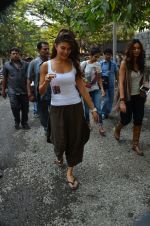 Jacqueline Fernandes snapped on location in Mumbai on 8th Dec 2014 (20)_5485e0ab7ab0c.JPG