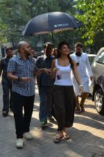 Jacqueline Fernandes snapped on location in Mumbai on 8th Dec 2014 (22)_5485e0adcf764.JPG