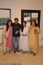Zarina Wahab, Bindiya Goswami, Amol Palekar, Vidya Sinha at Amol Palekar_s painting exhibition in Mumbai on 7th Dec 2014 (45)_5485b2d8122ac.JPG