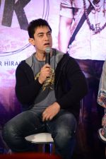 Aamir khan at PK Movie Press Meet in Hyderabad on 9th Dec 2014 (60)_548807f1622c8.JPG