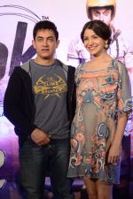 Aamir khan, Anushka Sharma at PK Movie Press Meet in Hyderabad on 9th Dec 2014 (346)_548808830e46c.JPG
