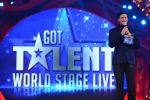 Shahrukh Khan at Got Talent - World Stage Live (9)_548933fa500e8.JPG