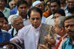 Dilip Kumar with Saira Banu snapped as he gets discharged from hospital in Mumbai on 11th Dec 2014 (78)_548aac1eb66e6.JPG