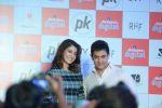 Anushka Sharma, Aamir Khan at PK game launch in Reliance Digital, Mumbai on 12th Dec 2014  (211)_548c255ddb483.JPG