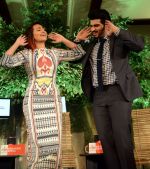 Arjun Kapoor and Sonakshi Sinha at AajTak in Mumbai on 13th Dec 2014 (11)_548e9cb3d40e9.jpg