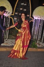 Rekha at Riddhi Malhotra & Tejas Talwalkar_s wedding reception in J W Marriott, Mumbai on 15th Dec 2014 (40)_548fec6aabf24.JPG