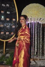 Rekha at Riddhi Malhotra & Tejas Talwalkar_s wedding reception in J W Marriott, Mumbai on 15th Dec 2014 (43)_548fec6e71089.JPG