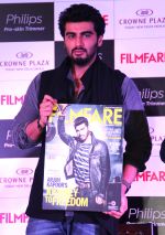 Arjun Kapoor launches the latest issue of Filmfare magazine at Crown Plaza Okhala, New Delhi on 17th Dec 2014 (2)_5493fb4243ae4.jpg