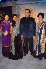 Madhuri Dixit at Vikram Singh_s Brother Uday Singh and Ali Morani_s daughter Shirin_s Sangeet Ceremony on 18th Dec 2014 (51)_54940e94792d4.JPG