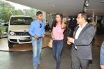 Gul Panag buys the clean green electric vehicle - Mahindra e20 in Mumbai on 2nd Jan 2015 (95)_54a7cc1c7d696.JPG