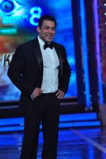 Salman Khan at Salman_s last Episode on Bigg Boss 8 on 3rd Jan 2015 (16)_54a9448b976b3.JPG