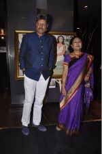 Kapil Dev_s Khshi NGO at SRK_s painting auction bash in Mumbai on 6th Jan 2015 (82)_54acd4e409c41.jpg