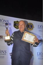 Prem Chopra at the 21st Lions Gold Awards 2015 in Mumbai on 6th Jan 2015 (39)_54acf52e5bdb5.jpg