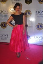 Priyanka Chopra at the 21st Lions Gold Awards 2015 in Mumbai on 6th Jan 2015 (24)_54acf56407c8e.jpg