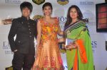 Rohit Verma, Daisy Shah, Poonam Dhillon at the 21st Lions Gold Awards 2015 in Mumbai on 6th Jan 2015 (584)_54acf381bc28f.jpg