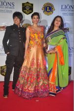 Rohit Verma, Daisy Shah, Poonam Dhillon at the 21st Lions Gold Awards 2015 in Mumbai on 6th Jan 2015 (587)_54acf34ab3392.jpg