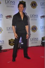Tiger Shroff at the 21st Lions Gold Awards 2015 in Mumbai on 6th Jan 2015 (175)_54acf64a4394a.jpg