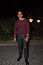 Sonu Sood at Farah Khan_s birthday bash at her house in Andheri on 8th Jan 2015 (262)_54afbe65a6e32.JPG