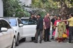 Hrithik Roshan celeberates bday with family with a apuja at new home on 10th Jan 2015 (67)_54b15382226fb.JPG
