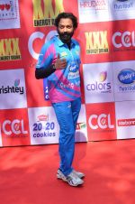 Bobby Deol at CCL Red Carpet in Broabourne, Mumbai on 10th Jan 2015 (36)_54b26a7d199e9.JPG