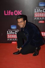 Raj Kumar Yadav at Life Ok Screen Awards red carpet in Mumbai on 14th Jan 2015(389)_54b7ed0e60d0a.JPG