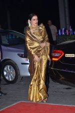 Rekha at Kush Wedding Reception in Sahara Star, Mumbai on 19th Jan 2015 (179)_54be2e4db64cc.JPG