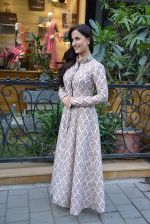 Elli Avram at the festive collection launch at the Hue store on 20th Jan 2015 (102)_54bf53d948f9c.JPG