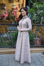 Elli Avram at the festive collection launch at the Hue store on 20th Jan 2015 (103)_54bf53dab9c33.JPG