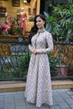 Elli Avram at the festive collection launch at the Hue store on 20th Jan 2015 (105)_54bf53dd9a62b.JPG